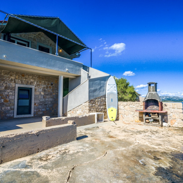Apartman Dora, Lady D Apartments, Dora and Dario's Fisherman's House, Murter, Croatia Betina