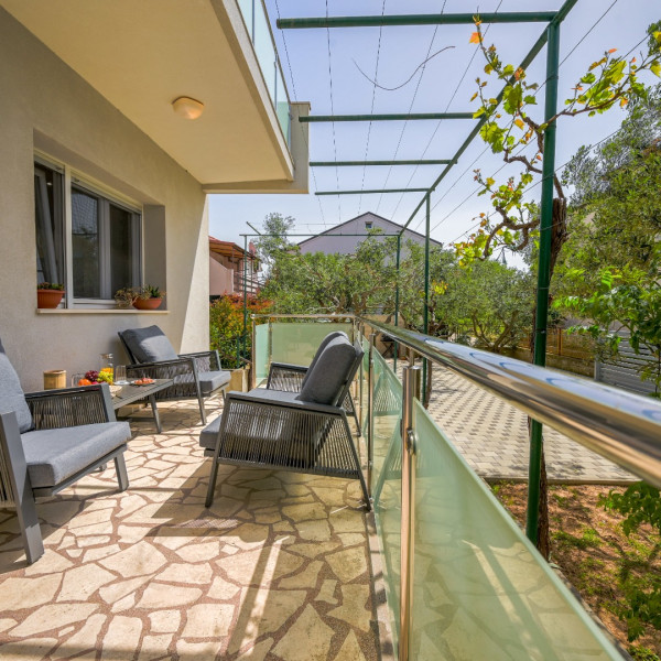 Apartman Lady D, Lady D Apartments, Dora and Dario's Fisherman's House, Murter, Croatia Betina