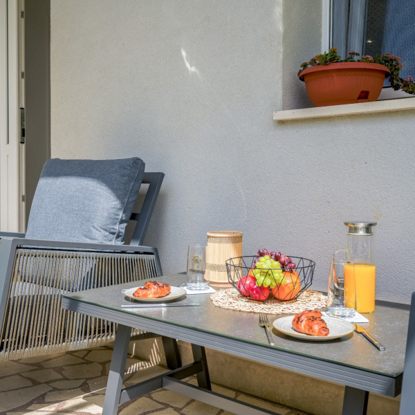 Apartman Lady D, Lady D Apartments, Dora and Dario's Fisherman's House, Murter, Croatia Betina