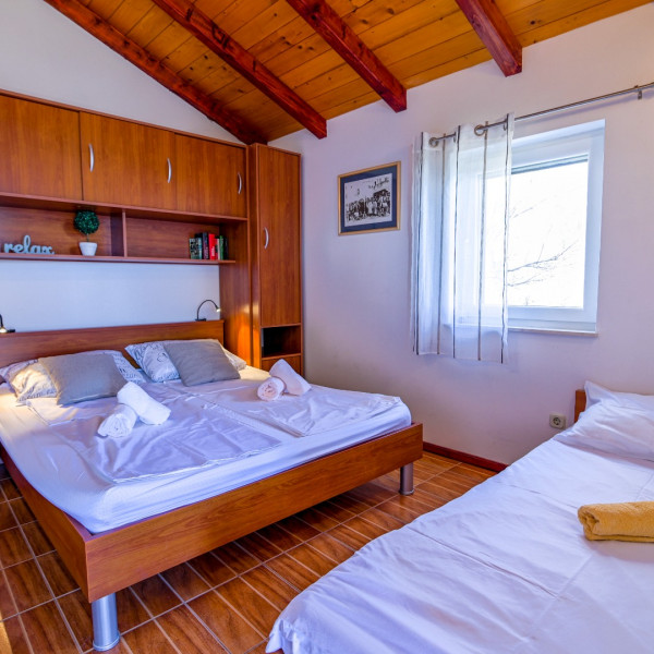 Bedrooms, Apartman Dora, Lady D Apartments, Dora and Dario's Fisherman's House, Murter, Croatia Betina