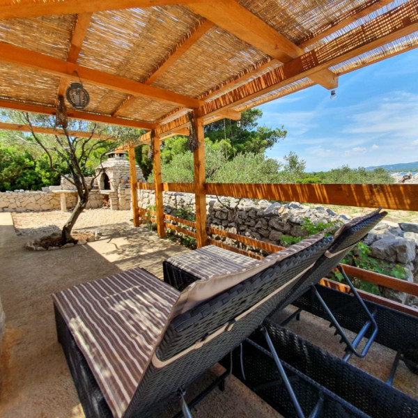 Ribarska kuća Dario, Lady D Apartments, Dora and Dario's Fisherman's House, Murter, Croatia Betina