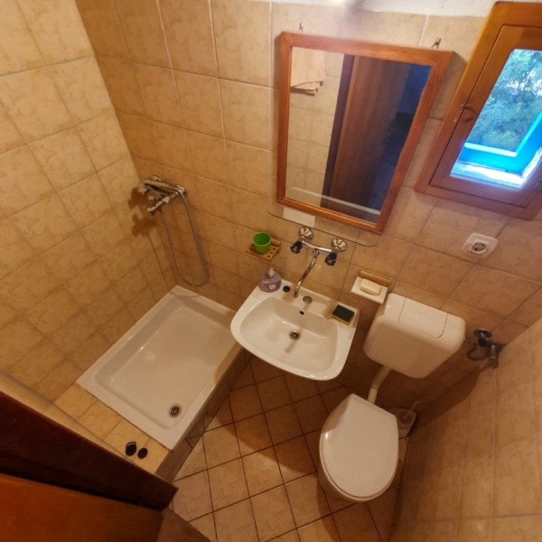 Kupaonica / wc, Ribarska kuća Dario, Apartmani Lady D, Dora i Ribarska kuća Dario, Murter Betina