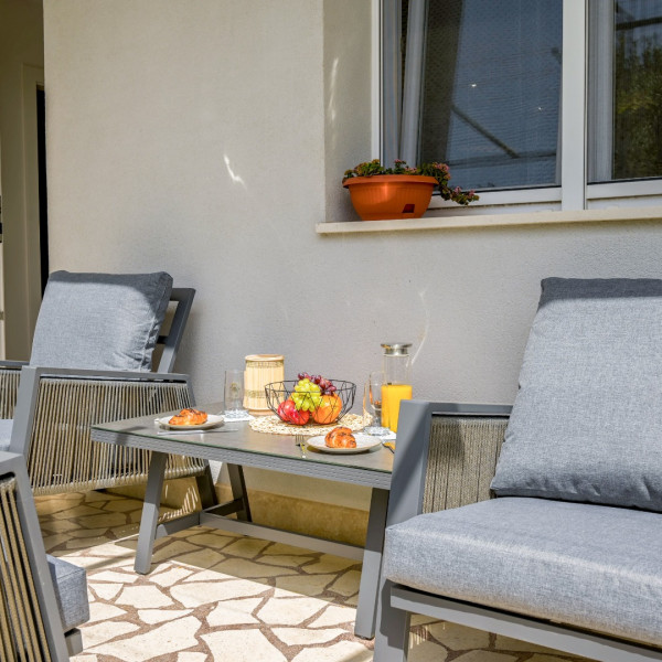 Apartman Lady D, Lady D Apartments, Dora and Dario's Fisherman's House, Murter, Croatia Betina