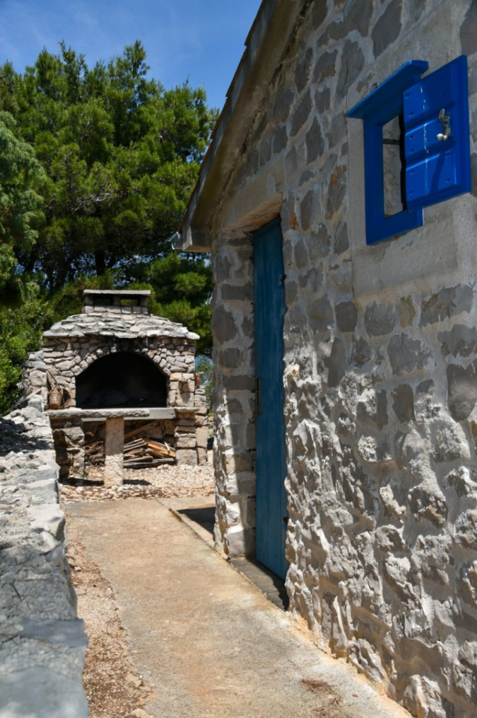 Lady D Apartments, Dora and Dario's Fisherman's House, Murter, Croatia Betina