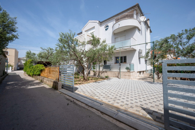 Lady D Apartments, Dora and Dario's Fisherman's House, Murter, Croatia Betina