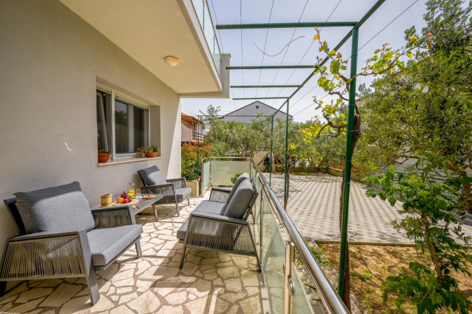 Lady D Apartments, Dora and Dario's Fisherman's House, Murter, Croatia Betina