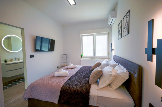 Lady D, Lady D Apartments, Dora and Dario's Fisherman's House, Murter, Croatia Betina