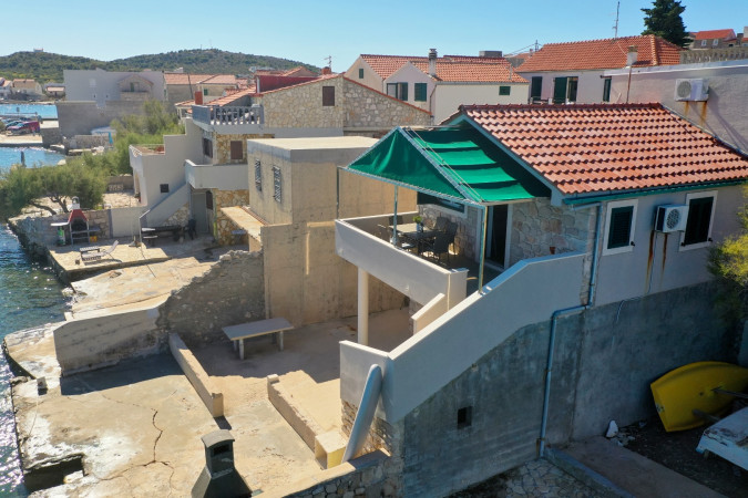 Lady D Apartments, Dora and Dario's Fisherman's House, Murter, Croatia Betina